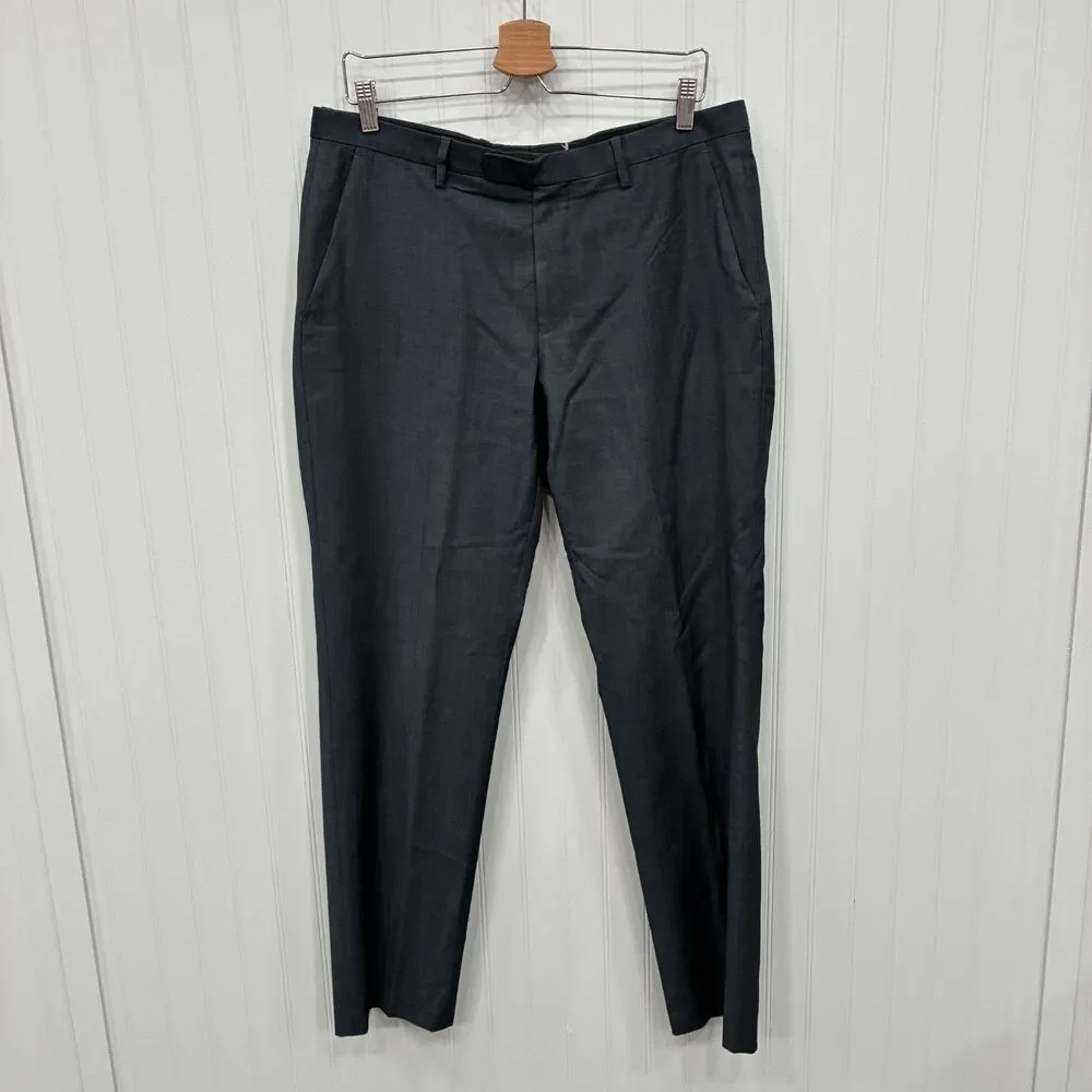 Hugo Boss 40R - W34 x L32 Blue Super 100's Wool Dual-Vent 2-Piece Suit